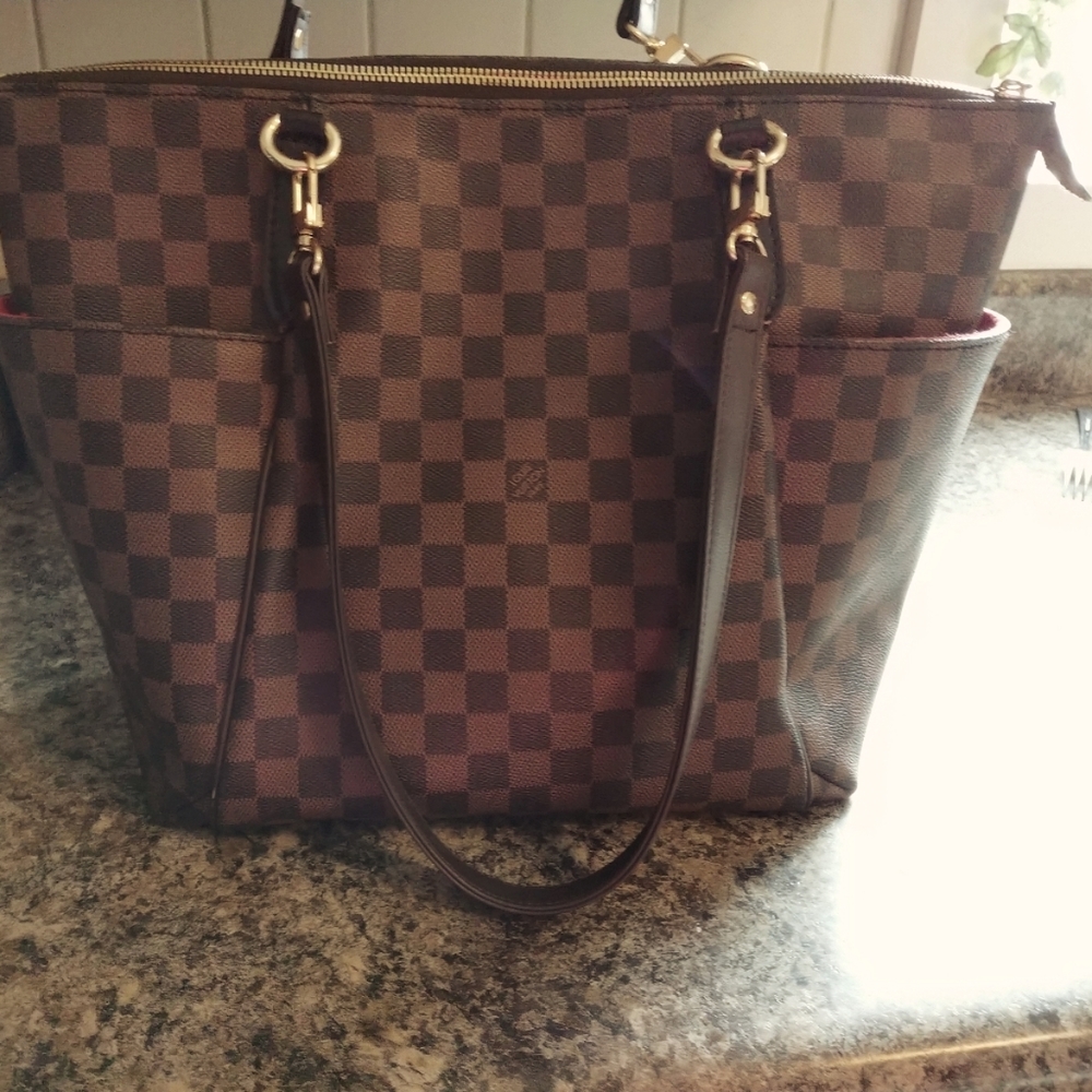 Louis Vuitton purse